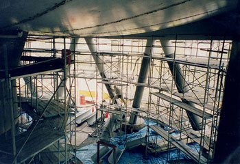 脚柱部の鋼板巻立て補強工事(1)